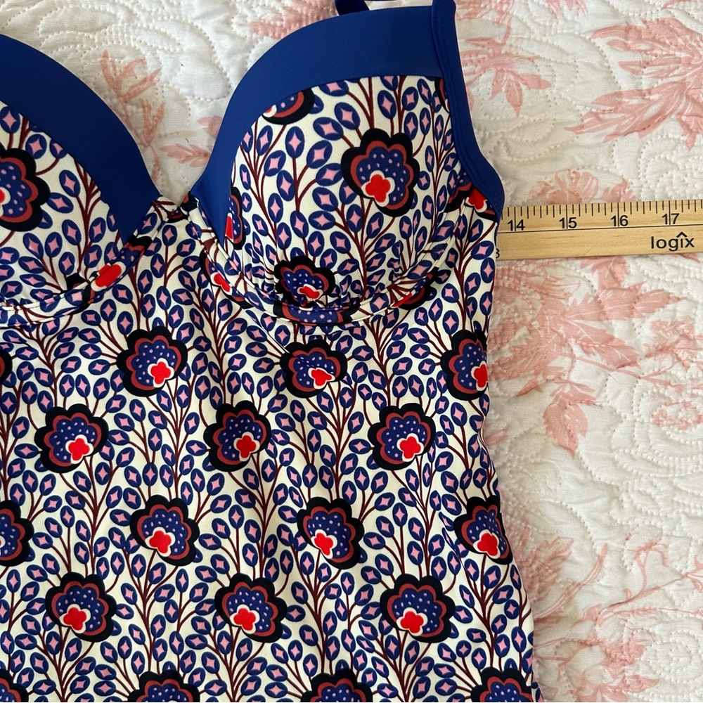 Boden Navy and Cream Floral Tankini Set - Picture 5 of 10